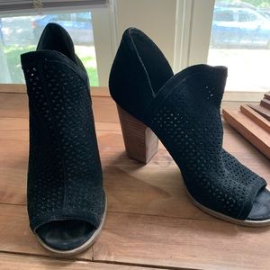 Lucky brand black heels size 9